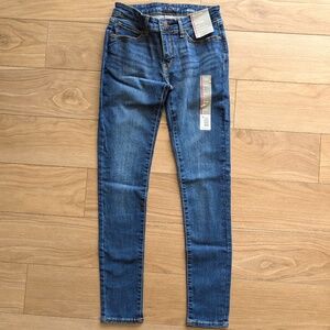 Falls Creek Women's Size 4 Jeans NEW